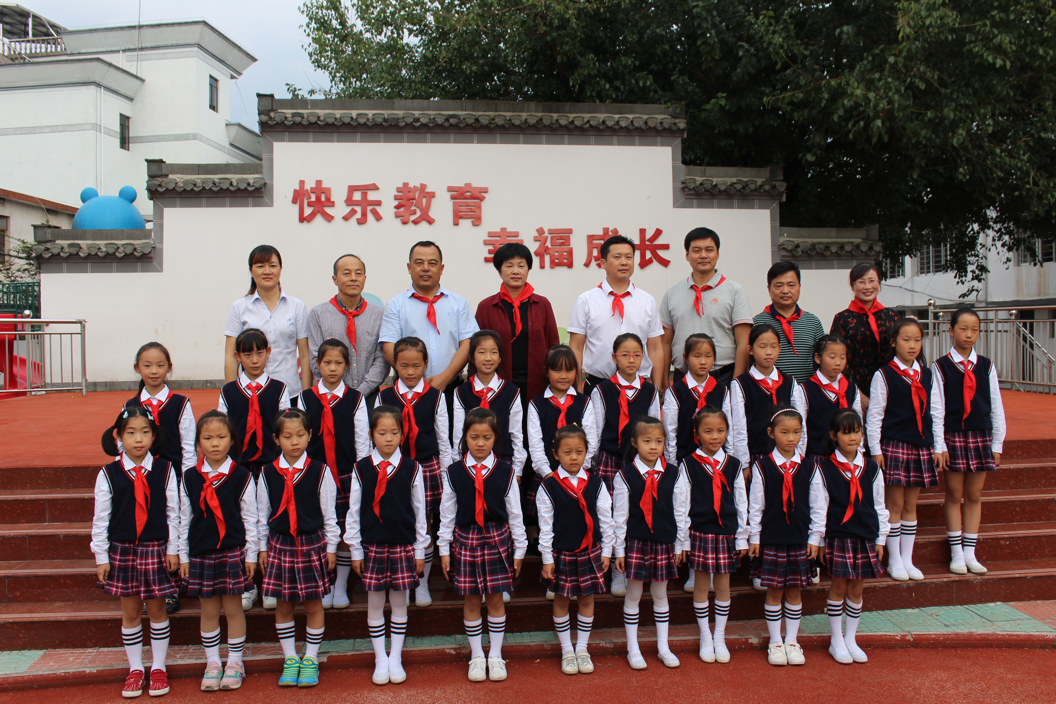胜天国际-梦想照进现实,努力成就未来!