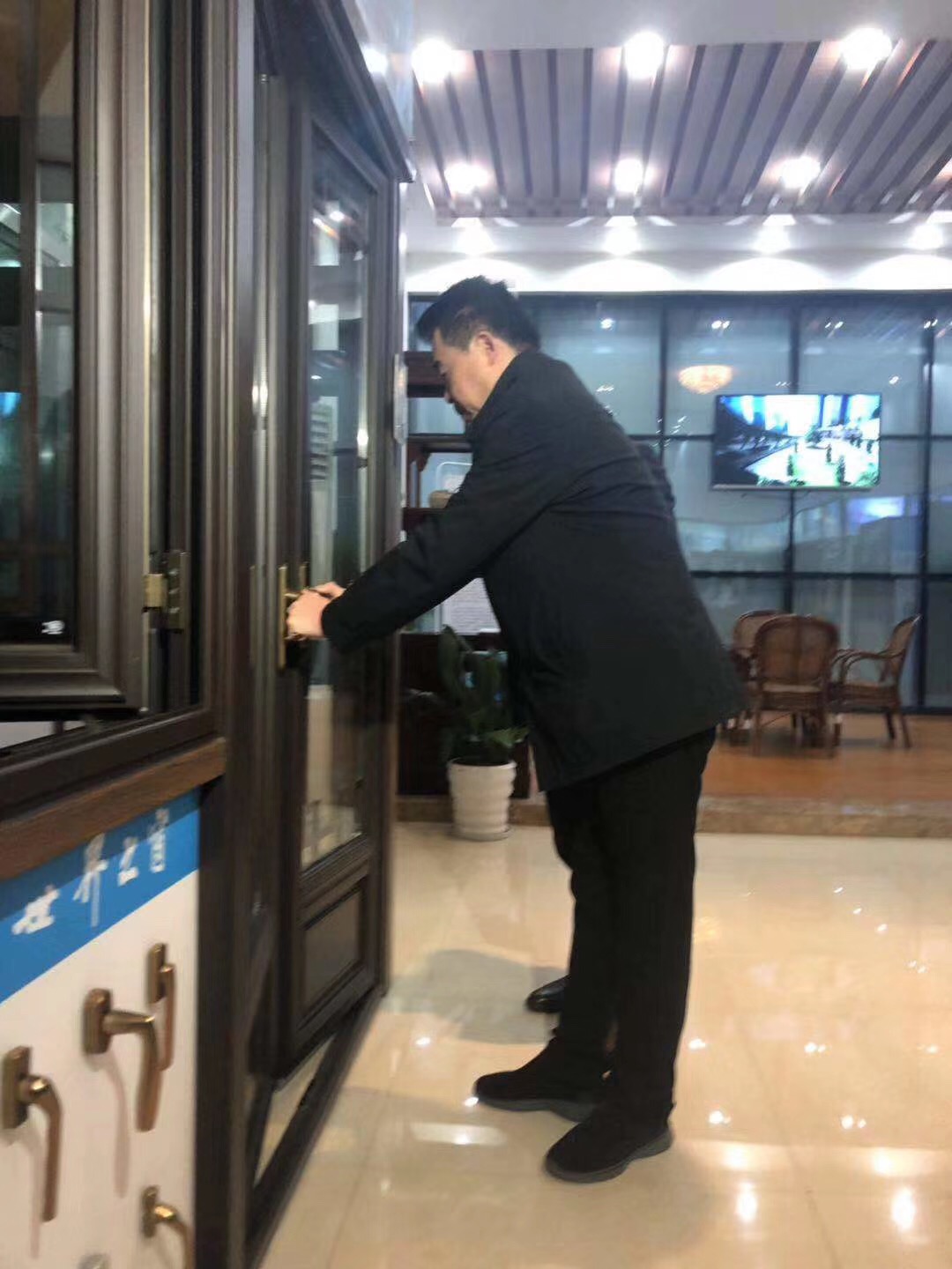 胜天国际-梦想照进现实,努力成就未来!