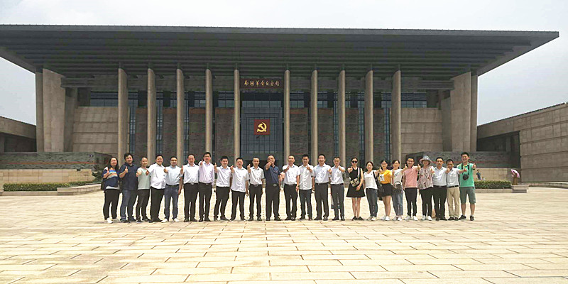 胜天国际-梦想照进现实,努力成就未来!