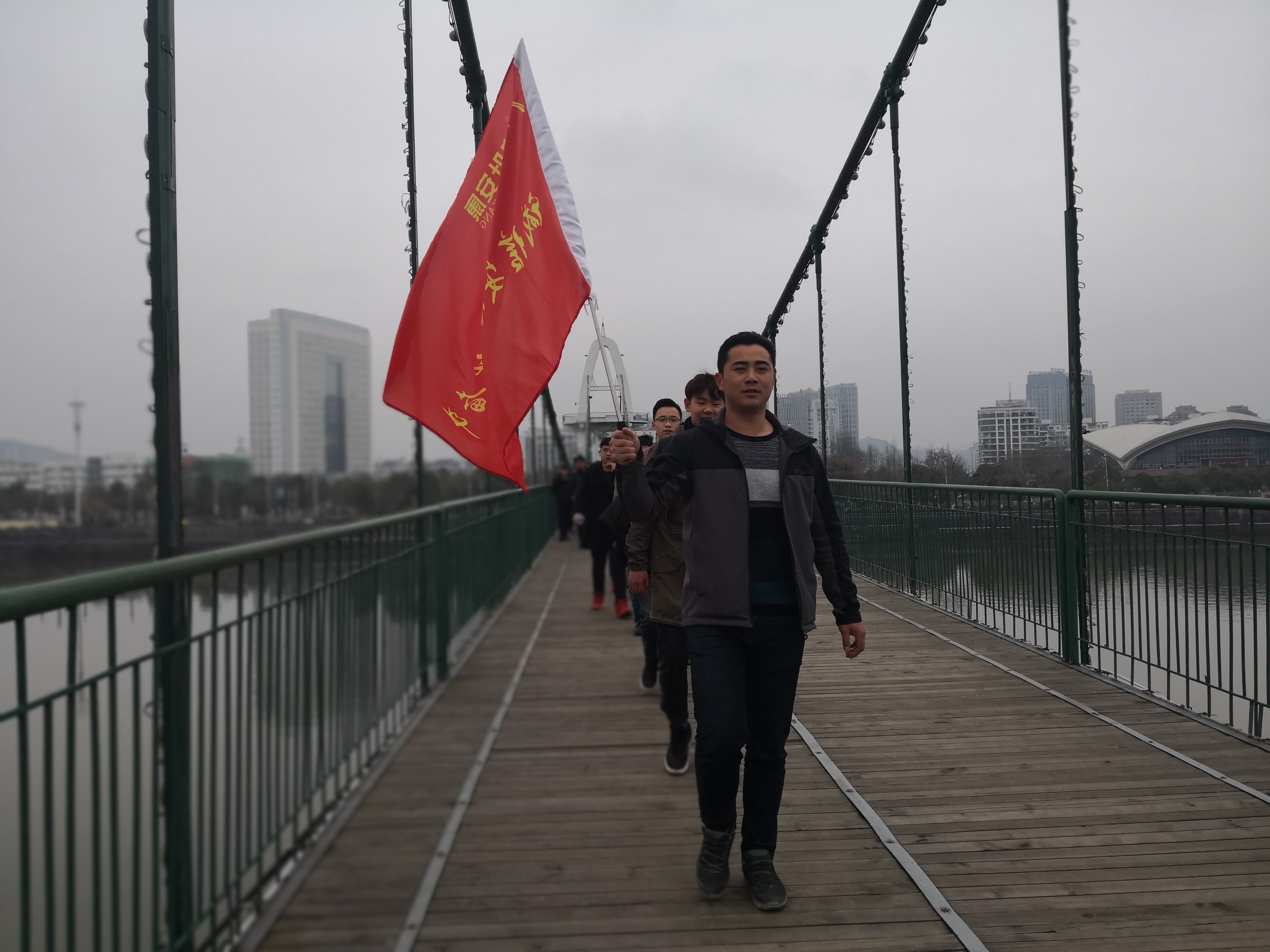 胜天国际-梦想照进现实,努力成就未来!