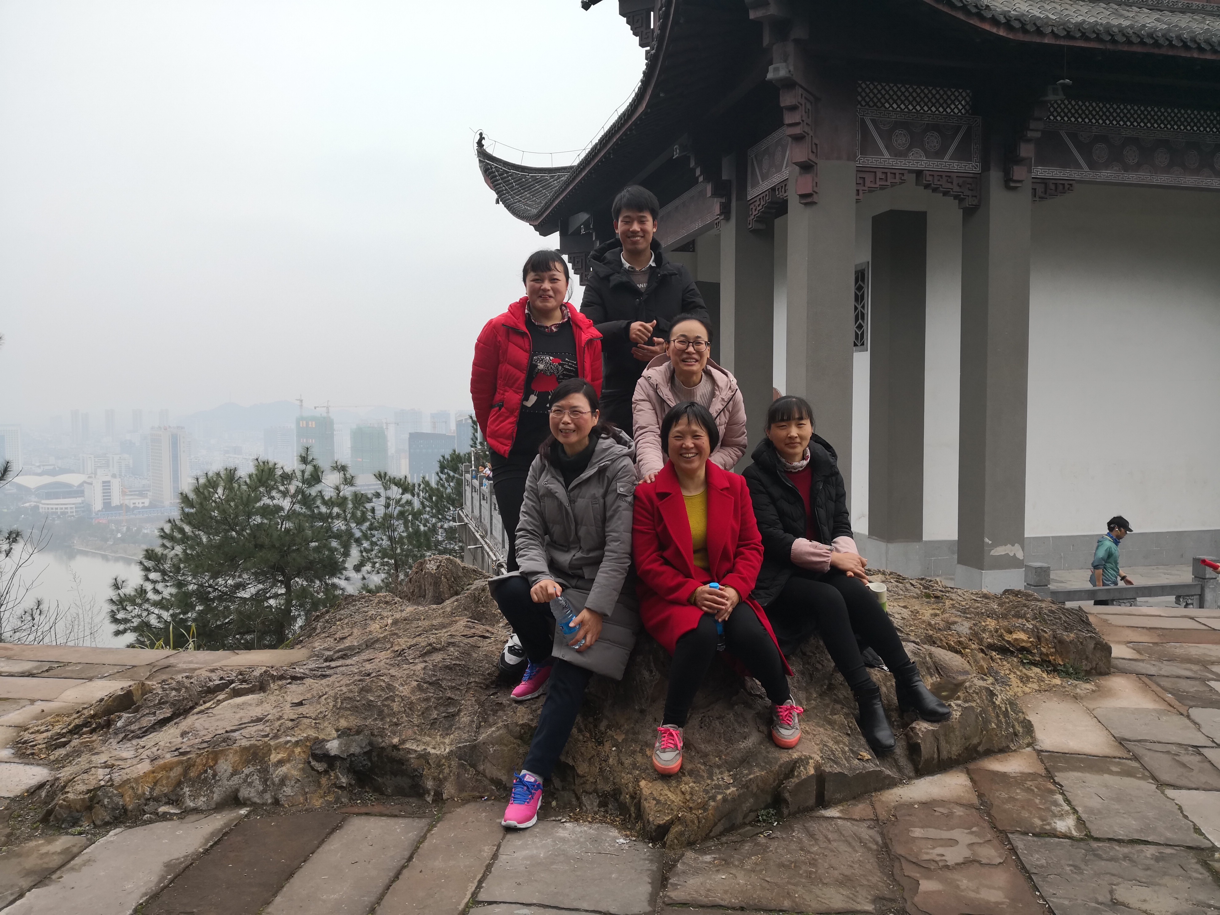 胜天国际-梦想照进现实,努力成就未来!